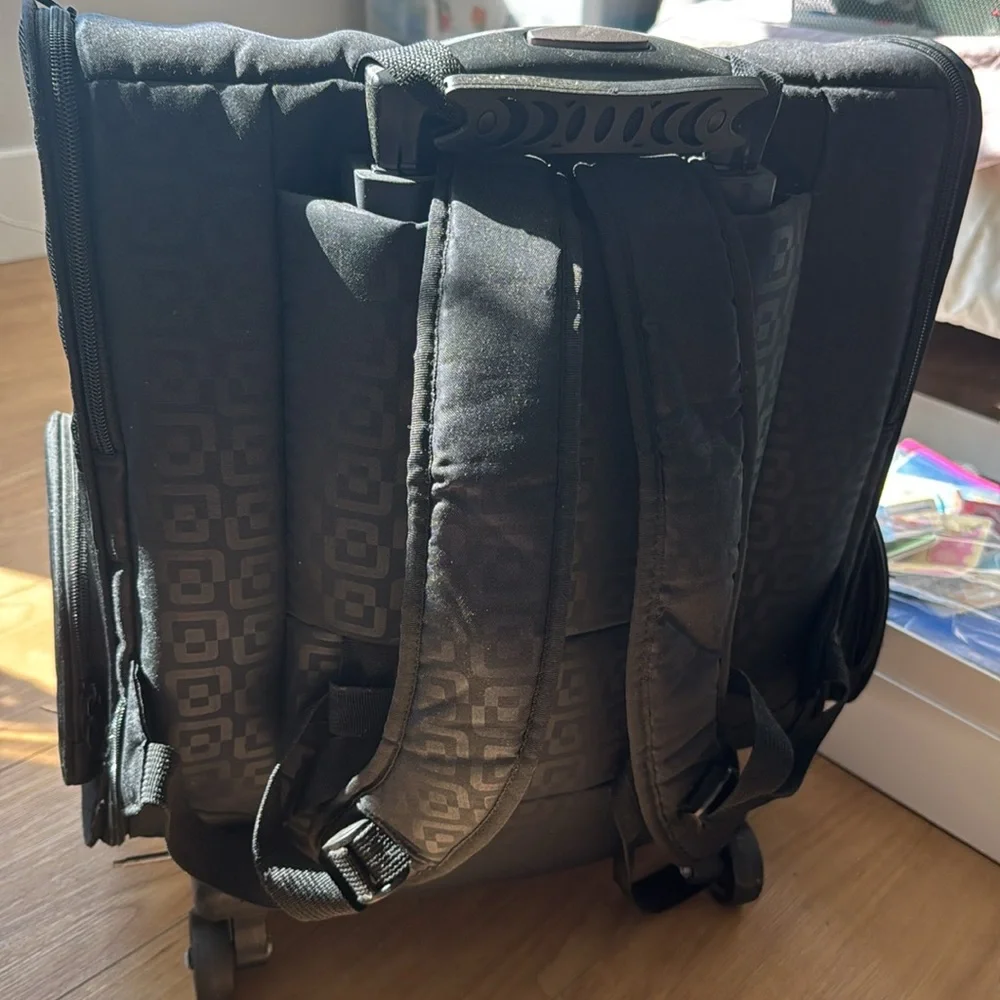 Dog carrier